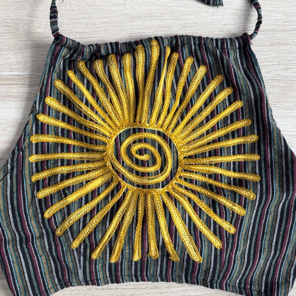 Striped Crop Top with Sun Embroidery - Picture 3 of 4